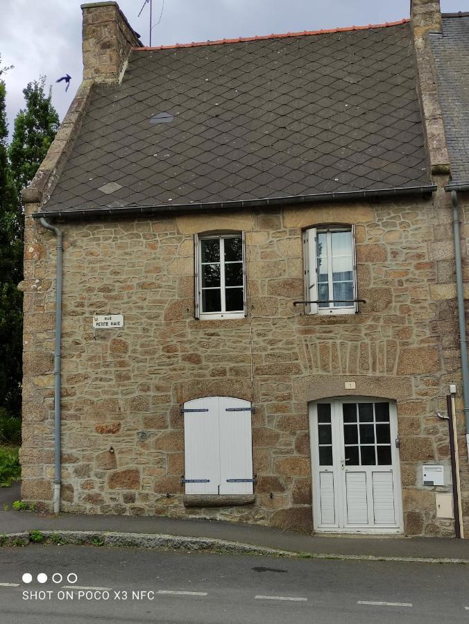 Kerdamez, Maison De Ville Proche Centre, Parking Dinan Exterior photo